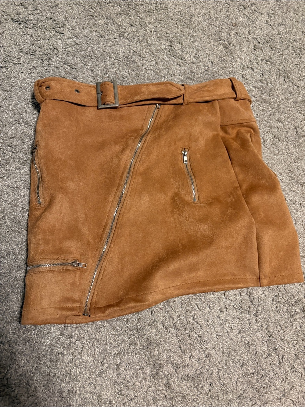 Suede Belted Mini Skirt in Chestnut